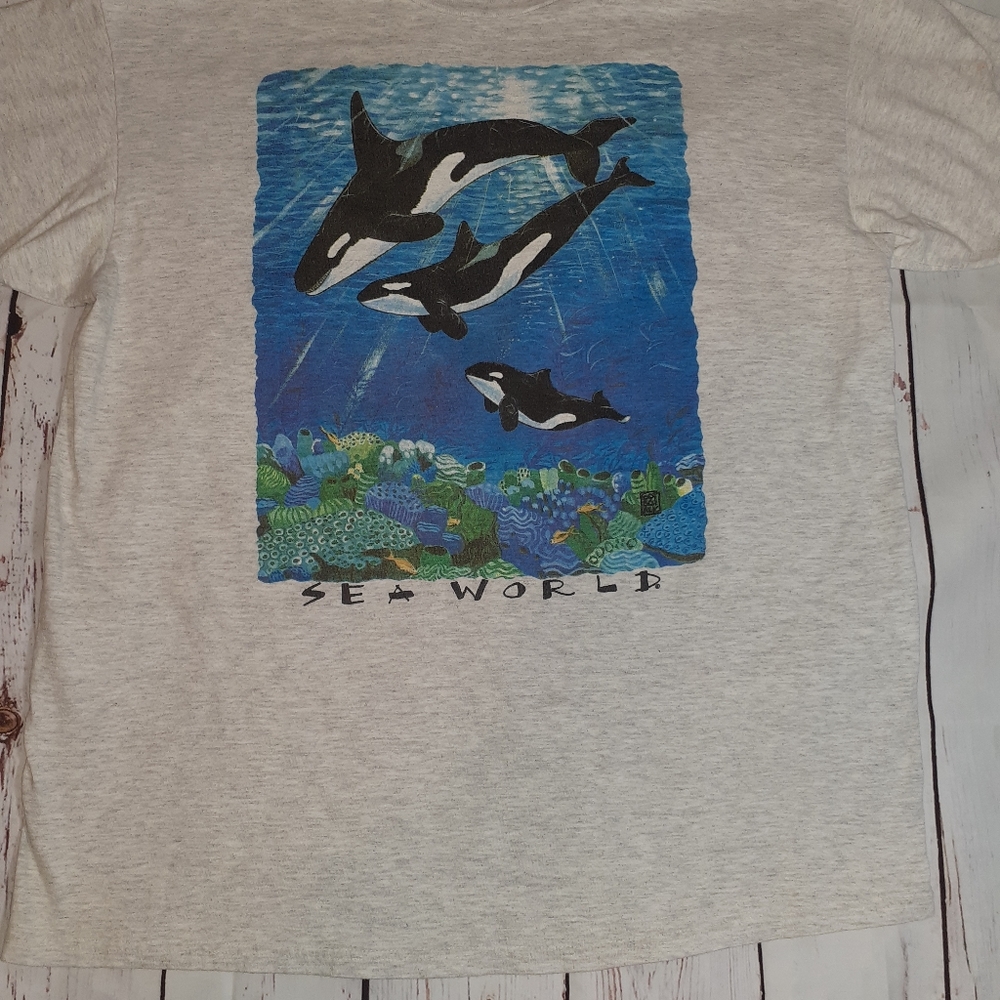 Vintage Sea World T-Shirt
